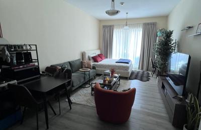 High Floor || Investors Deal || Spacious Layout